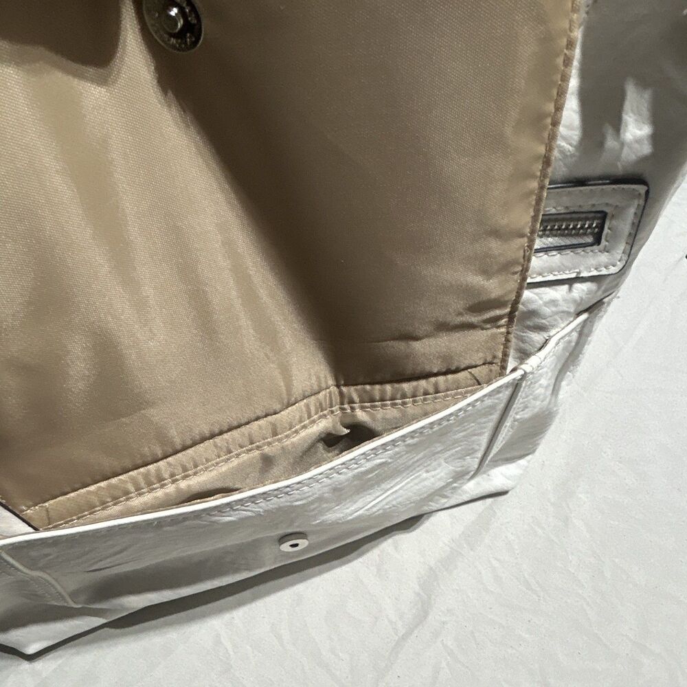 BUENO Off White Faux Leather Crossbody Shoulder Bag Purse Pocket Chain Accent - Picture 5 of 8